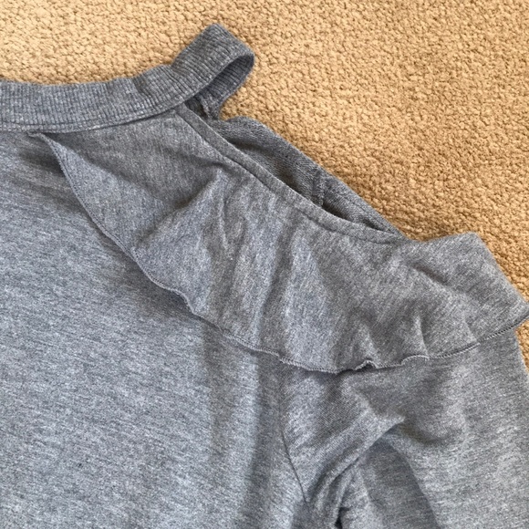 ⭐️⭐️Cold Shoulder Knit Top Express One Eleven Size XS - Picture 3 of 16